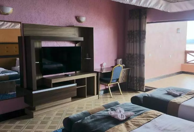 هتل Milimani Beach Resort