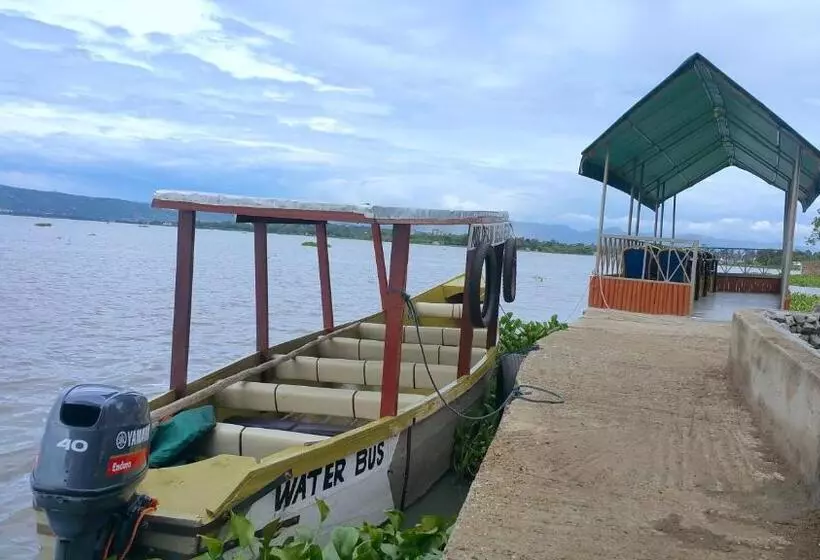 هتل Milimani Beach Resort
