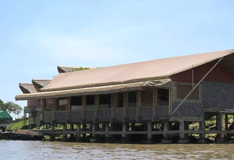هتل Milimani Beach Resort