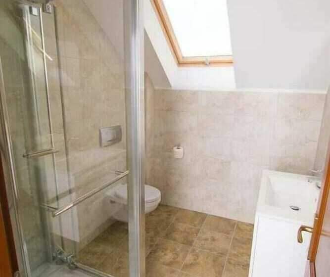 پانسیون Continental Boutique Rooms