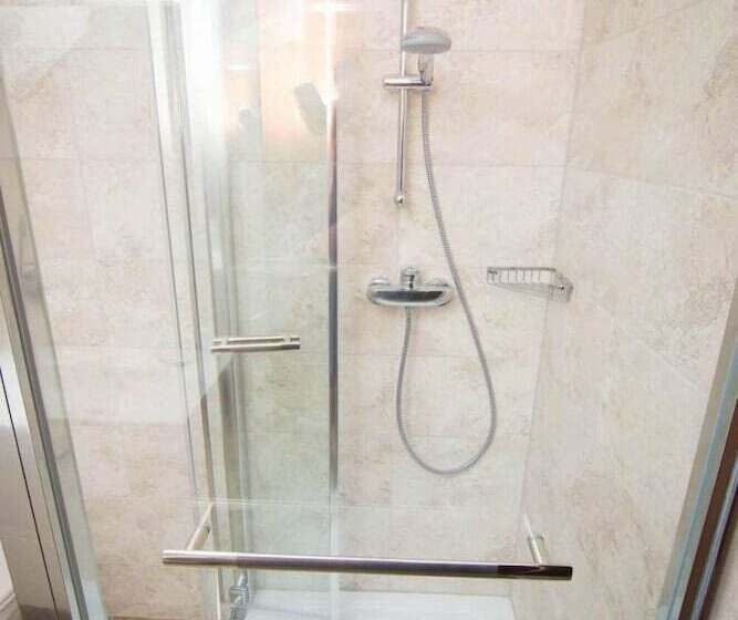 پانسیون Continental Boutique Rooms