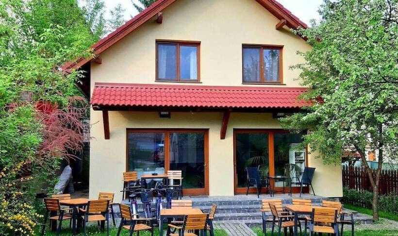 پانسیون Continental Boutique Rooms