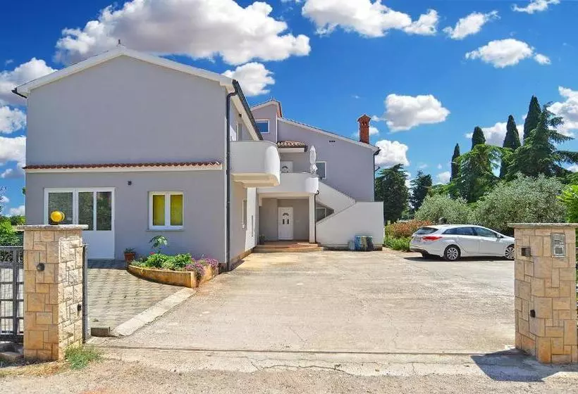 Apartments Elizabeta 1701