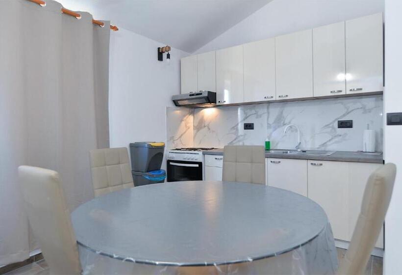 Apartments Elizabeta 1701