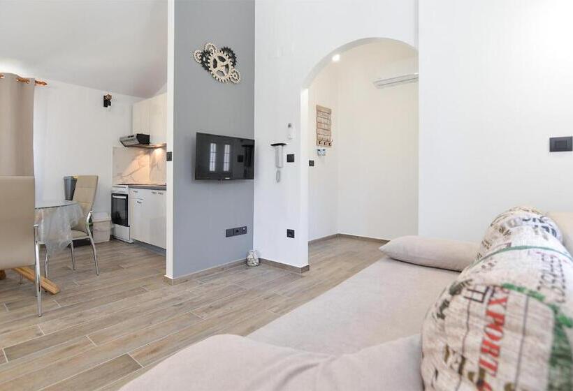 Apartments Elizabeta 1701