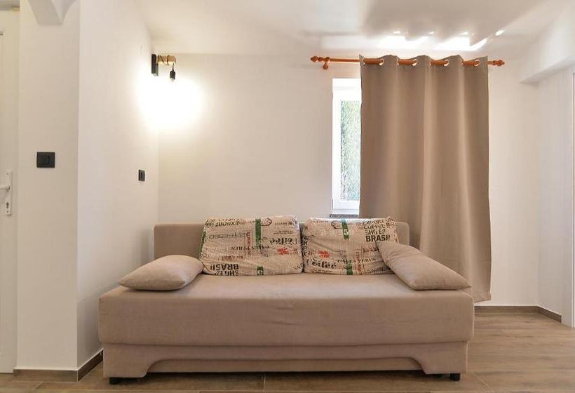 Apartments Elizabeta 1701