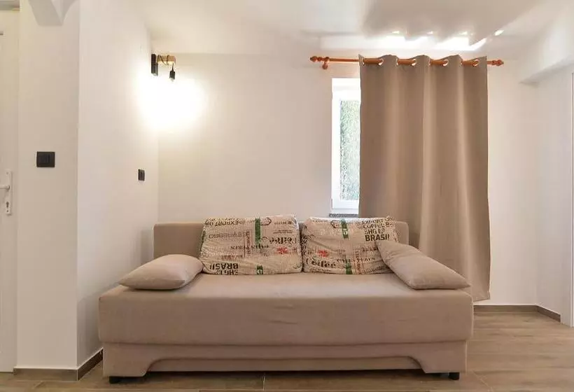 Apartments Elizabeta 1701