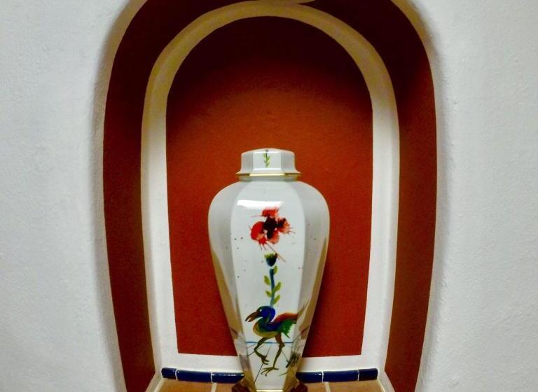 تختخواب و صبحانه Sanbernabé Tres