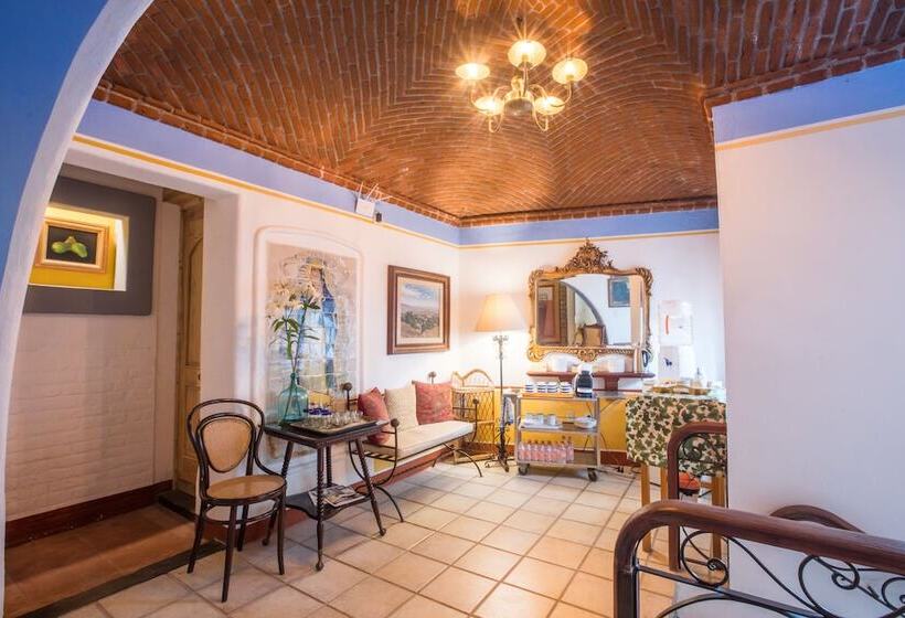 تختخواب و صبحانه Sanbernabé Tres