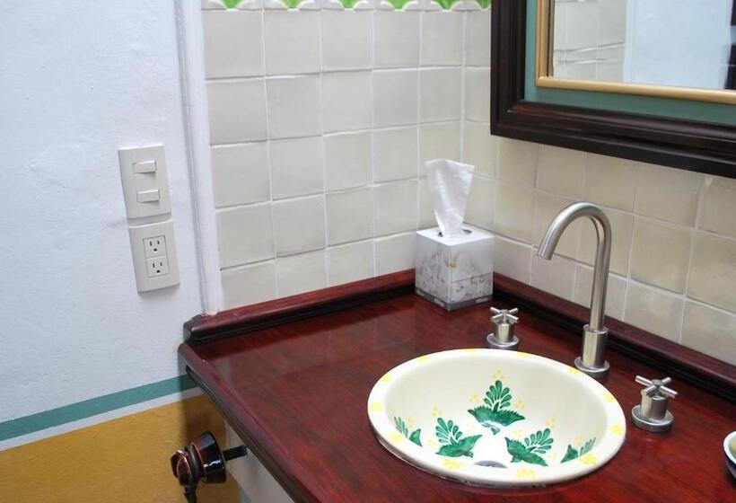 تختخواب و صبحانه Sanbernabé Tres