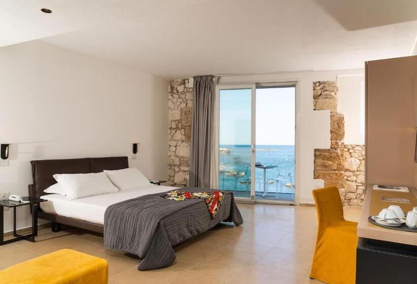 Хостел Re Dionisio Luxury Suites