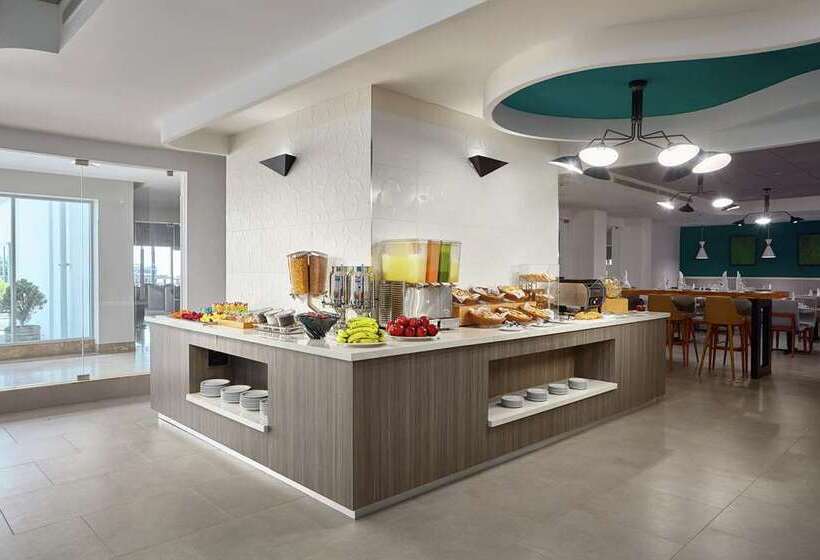 هتل Doubletree By Hilton Managua