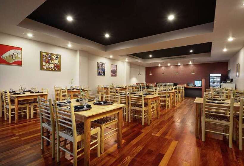 هتل Doubletree By Hilton Managua