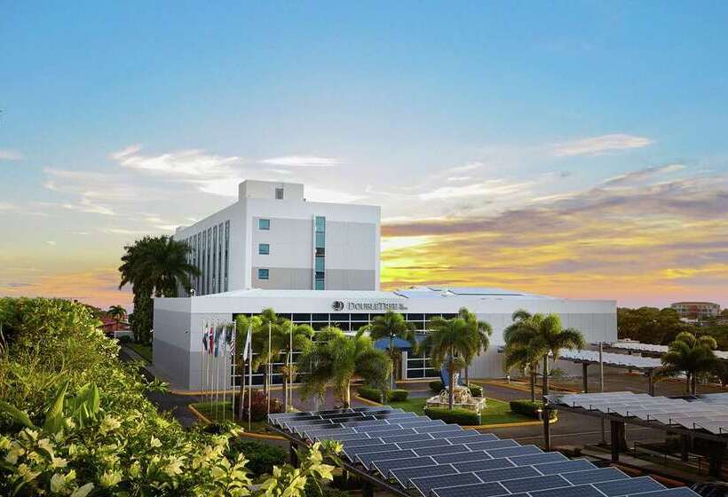 هتل Doubletree By Hilton Managua