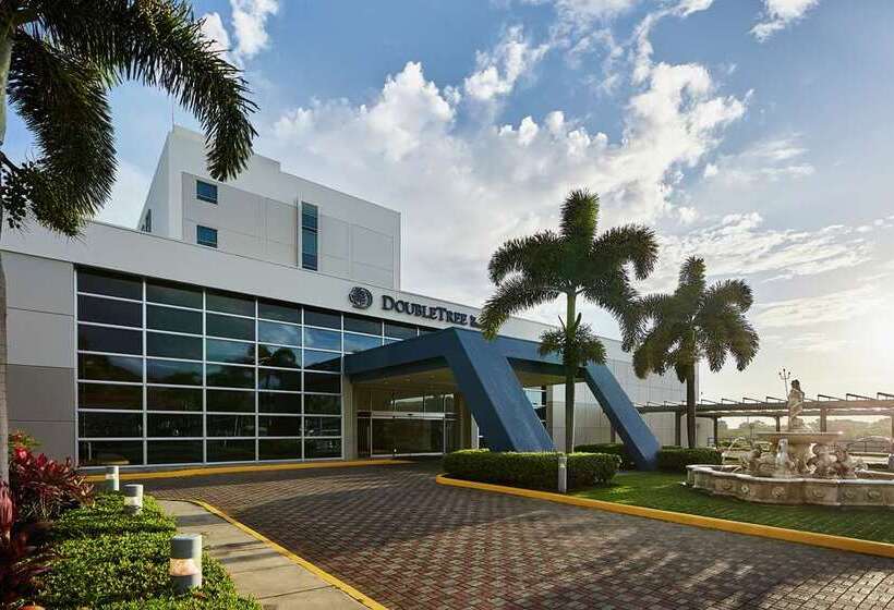 هتل Doubletree By Hilton Managua
