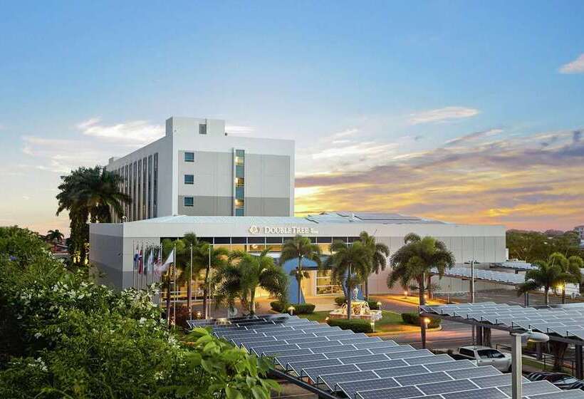 هتل Doubletree By Hilton Managua