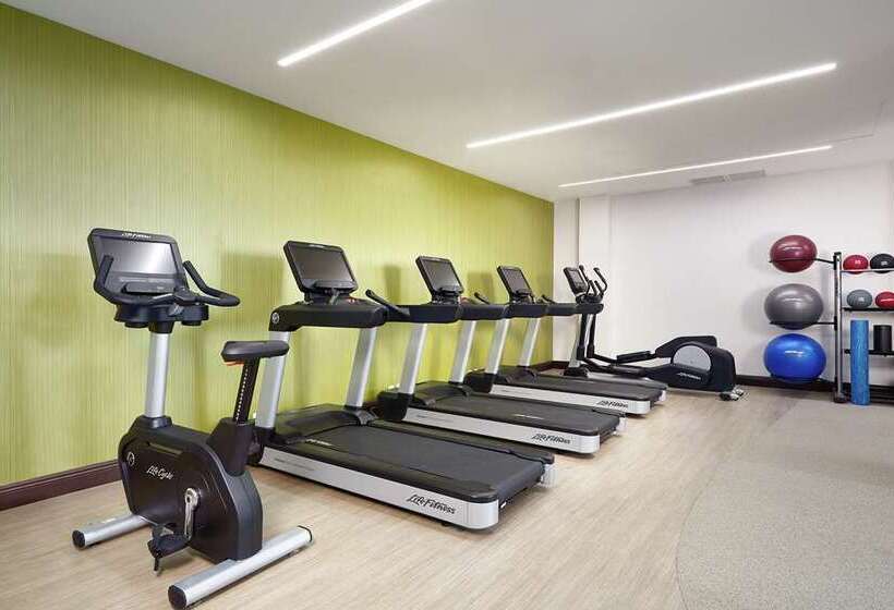 هتل Doubletree By Hilton Managua