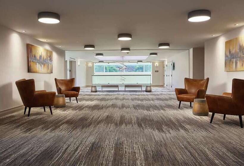 هتل Doubletree By Hilton Managua