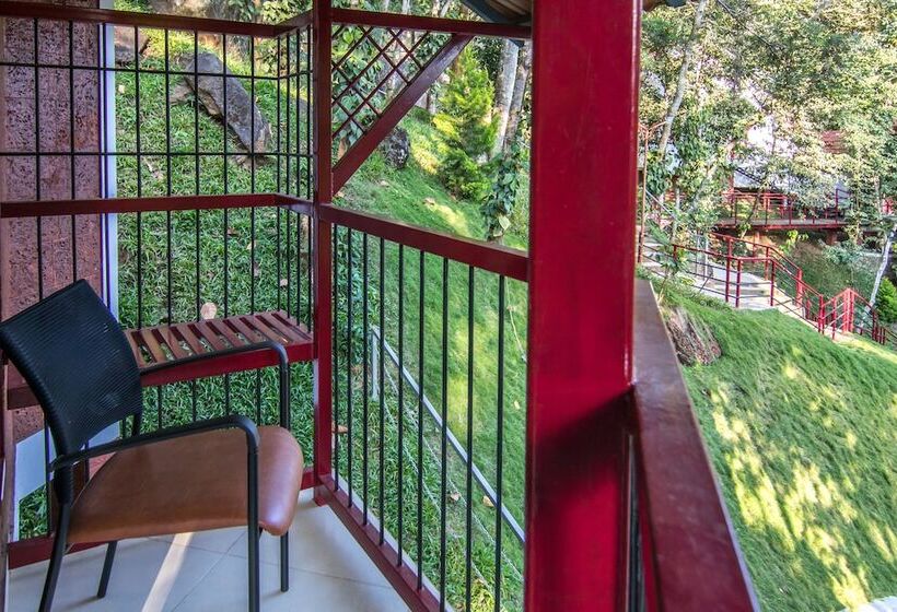 Отель Edakkal Village Resort