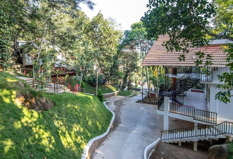 Отель Edakkal Village Resort