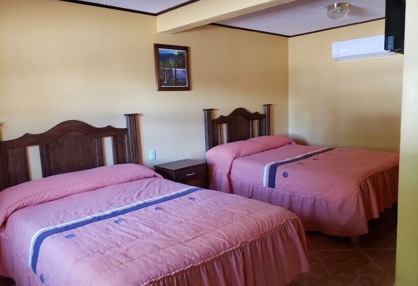 ホテル Esmeralda Barrancas