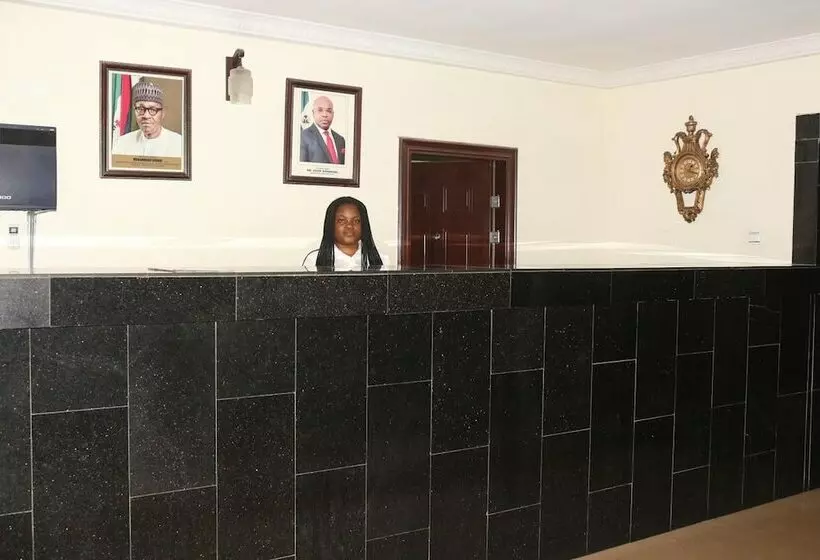 هتل Michelle Suites