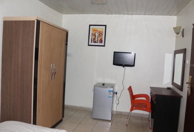 هتل Michelle Suites