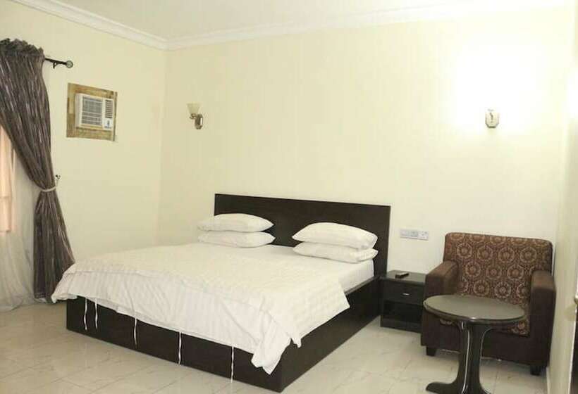 هتل Michelle Suites