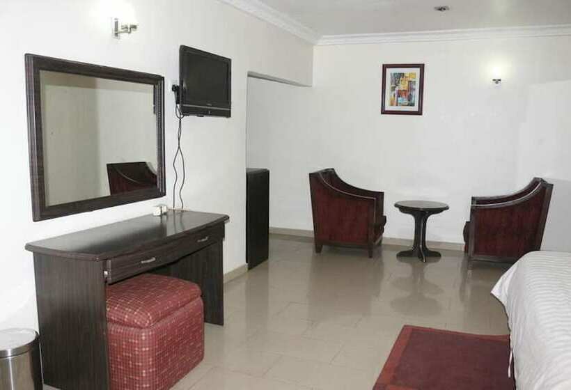 هتل Michelle Suites