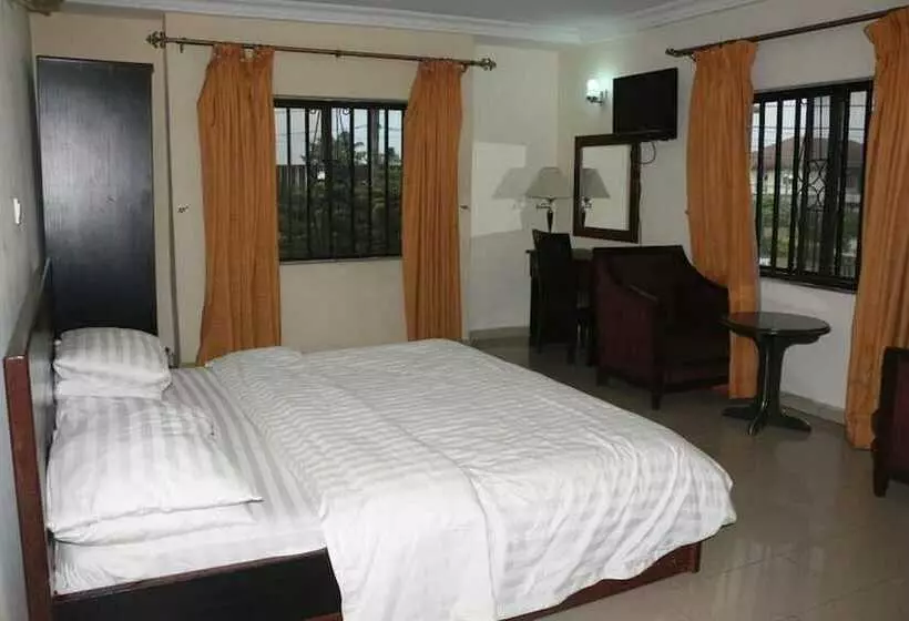 هتل Michelle Suites