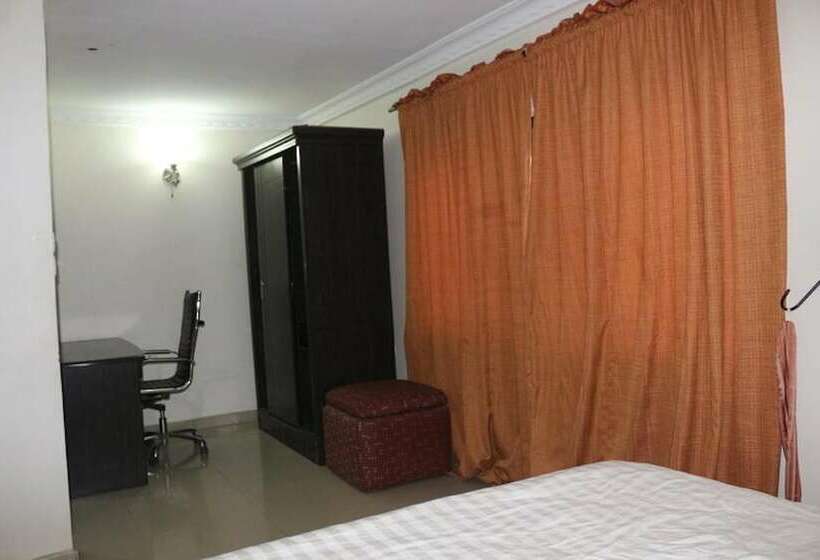 هتل Michelle Suites