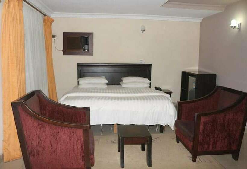 هتل Michelle Suites