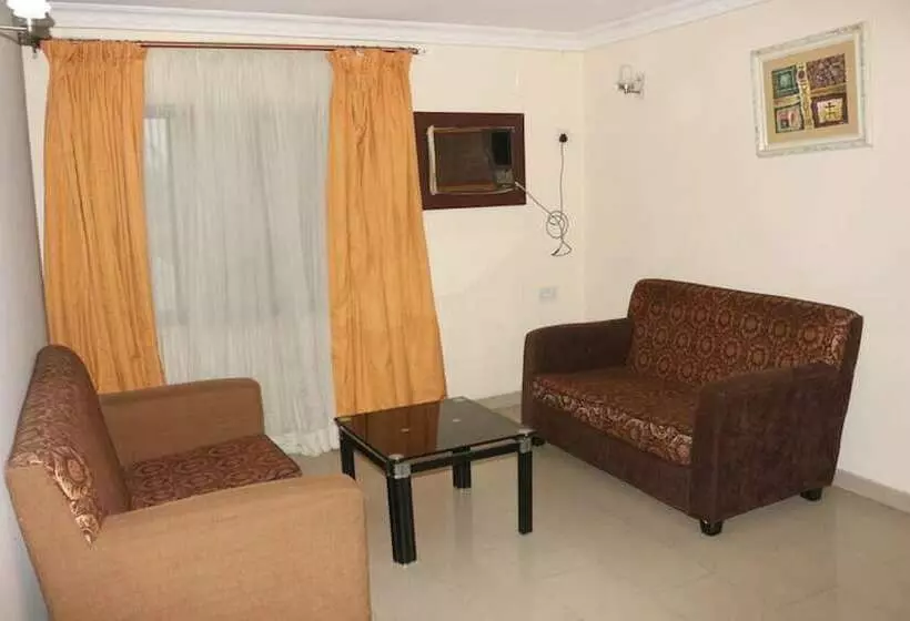 هتل Michelle Suites