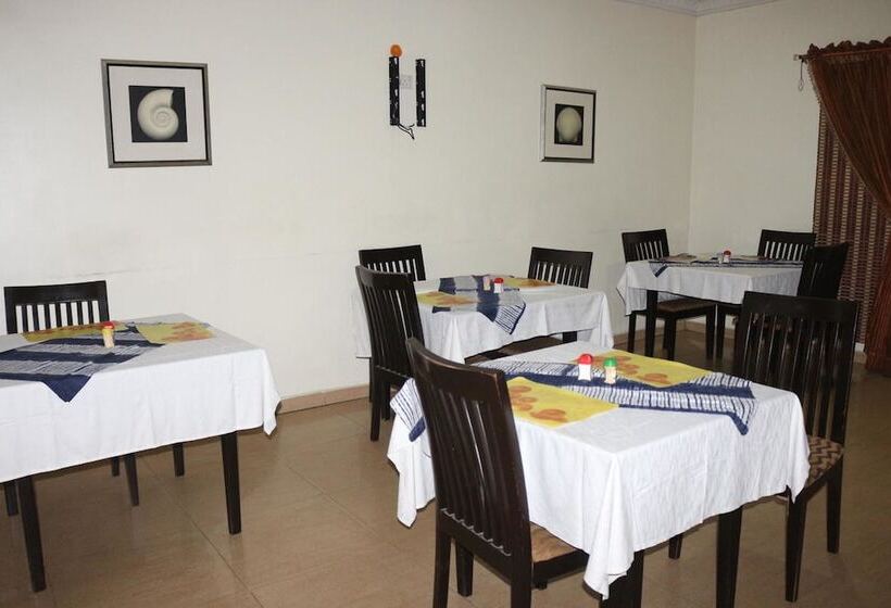 هتل Michelle Suites