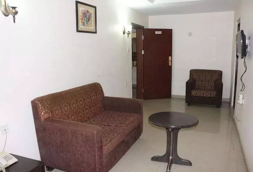 هتل Michelle Suites