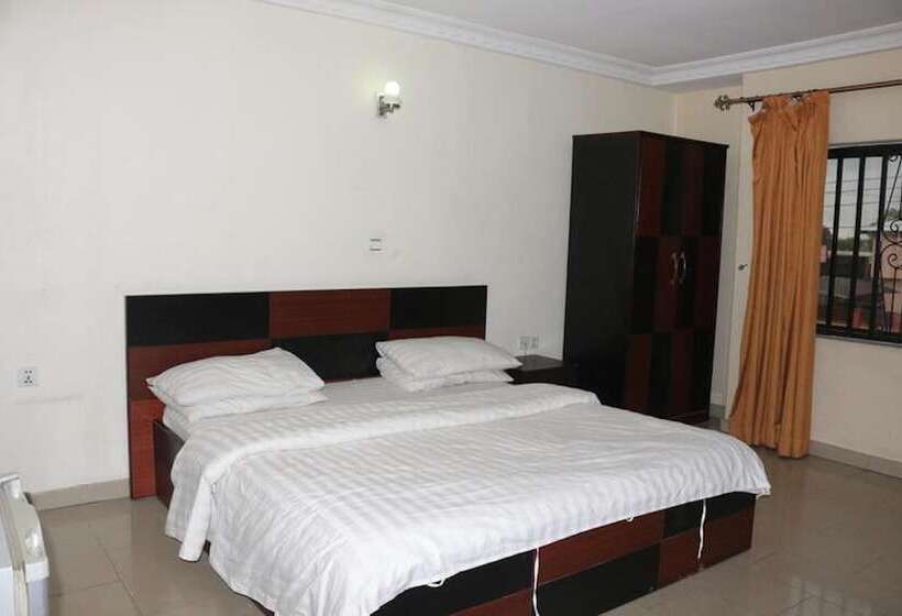 هتل Michelle Suites