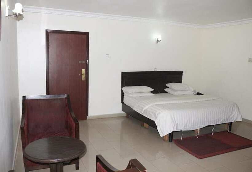 هتل Michelle Suites