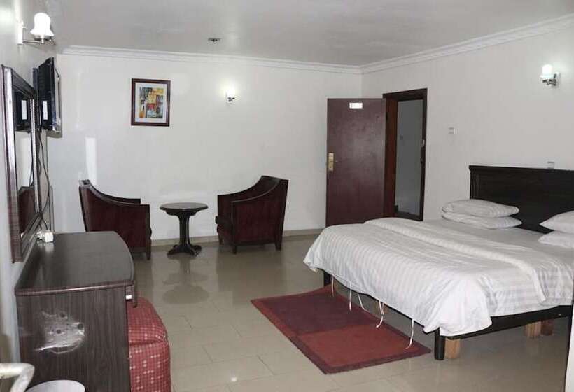 هتل Michelle Suites