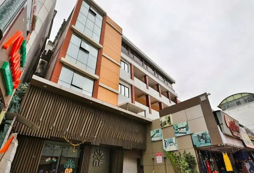 Hotelli Nana's Palace