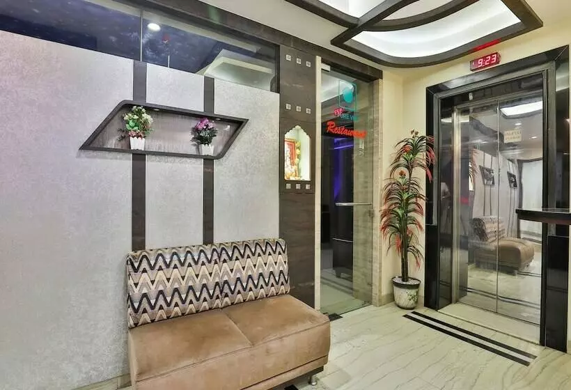 Hotelli Nana's Palace