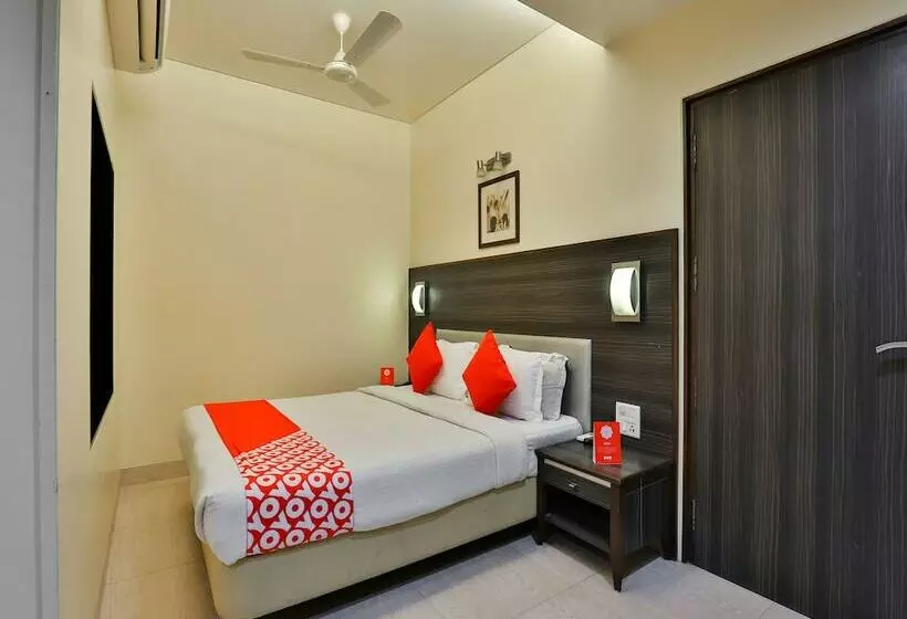 Hotelli Nana's Palace