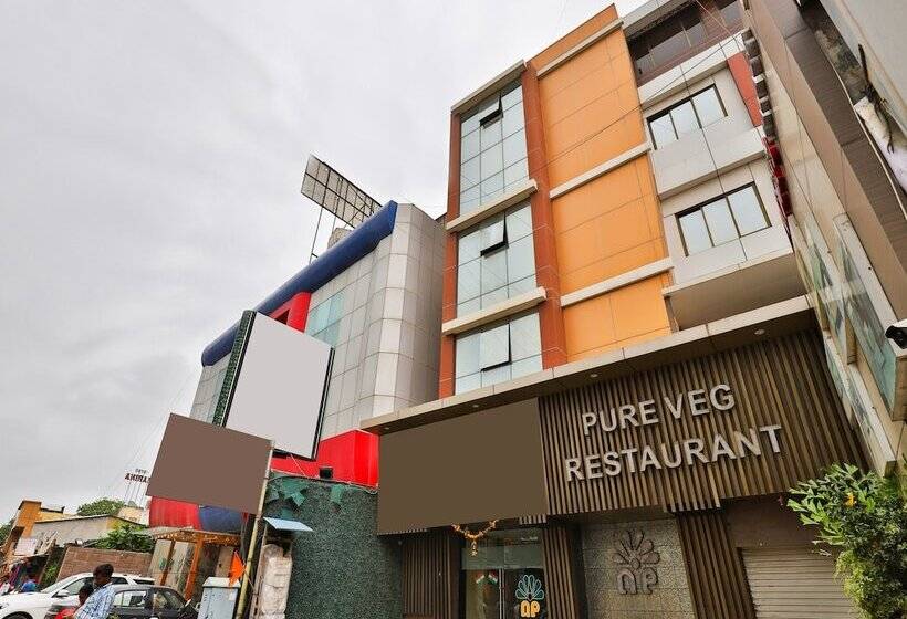 Hotelli Nana's Palace