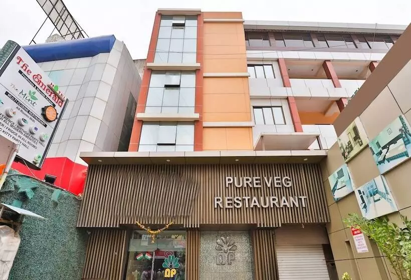 Hotelli Nana's Palace