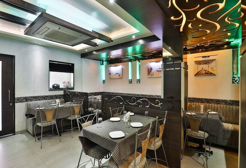 Hotelli Nana's Palace