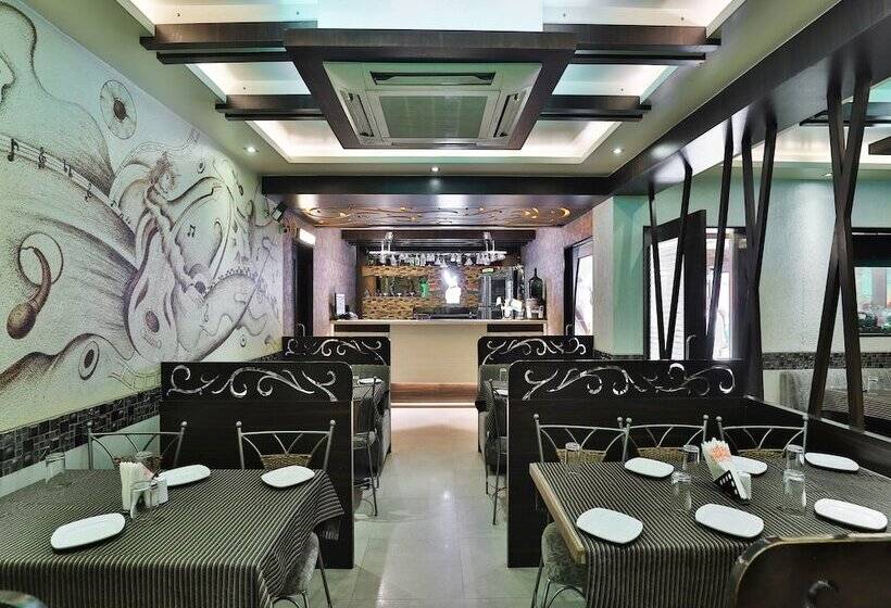 Hotelli Nana's Palace