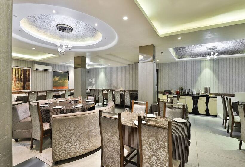 Hotelli Nana's Palace