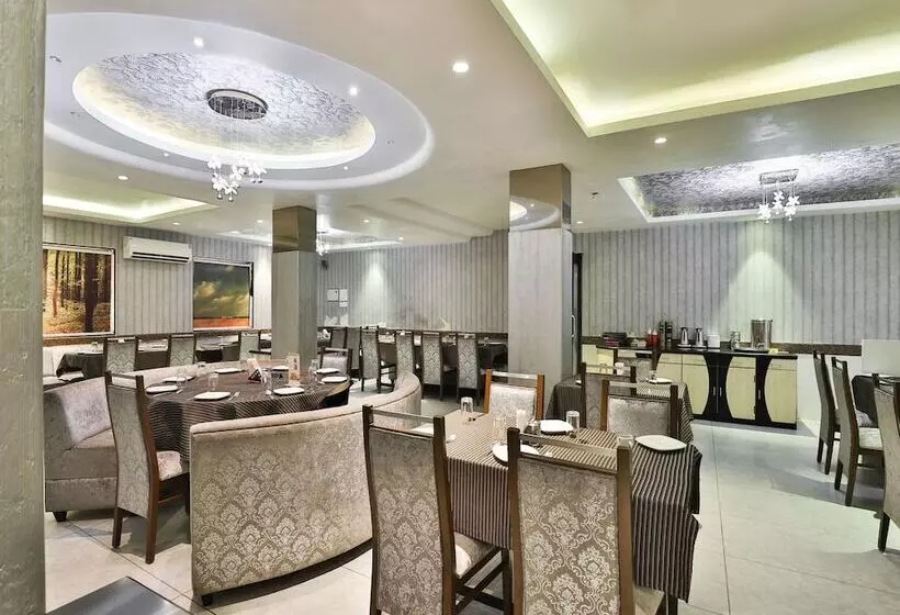 Hotelli Nana's Palace