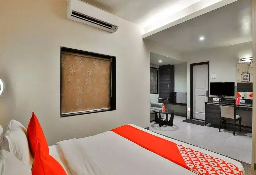 Hotelli Nana's Palace