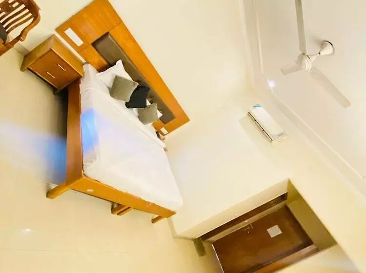 هتل Radient Casa