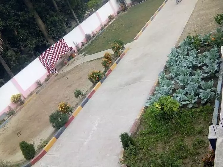 هتل Radient Casa